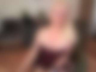 mirelasilver's Live Sex Cam Show