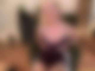 mirelasilver's Live Sex Cam Show