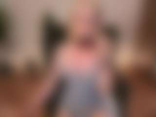mirelasilver's Live Sex Cam Show