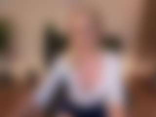 mirelasilver's Live Sex Cam Show