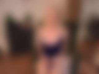 mirelasilver's Live Sex Cam Show