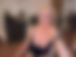 mirelasilver's Live Sex Cam Show
