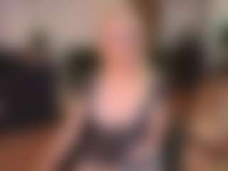 mirelasilver's Live Sex Cam Show
