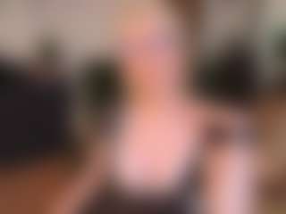 mirelasilver's Live Sex Cam Show