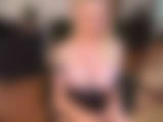 mirelasilver's Live Sex Cam Show