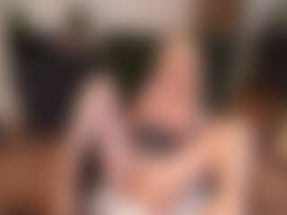 mirelasilver's Live Sex Cam Show