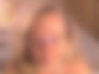 Live cam show with Arony - Big Tits Mature on Camiplay Live