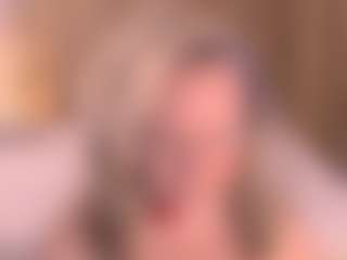 Live cam show with Arony - Thick on thefappeningchat.com