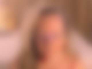 Live cam show with Arony - Granny MILF on Instabang