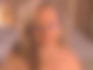 Live cam show with Arony - Granny Dildo on Gym Cam Girls