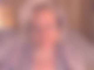 Live cam show with Arony - Granny Blonde Hair on Camming Site