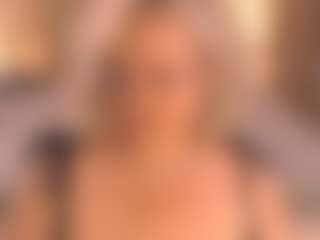 Arony MILF webcam performer live streaming