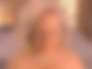 Live cam show with Arony - Glasses on Camversity