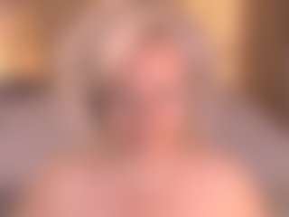 Live cam show with Arony - Bikini on TeamSkeetLive