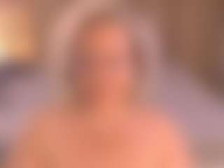Live cam show with Arony - Trimmed Granny on live18s.com