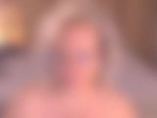 Arony MILF webcam performer live streaming