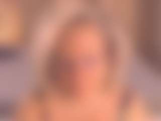 Live cam show with Arony - Spy Granny on googirlz