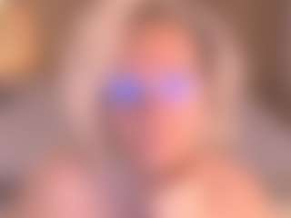 Live cam show with Arony - Glasses on Camsoda
