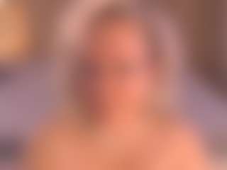 Live cam show with Arony - Glasses on Free Soda