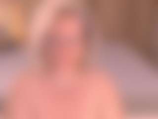 Live cam show with Arony - Granny MILF on AdultVida.com