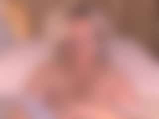 Live cam show with Arony - Blonde Hair MILF on Fling VIP Chat