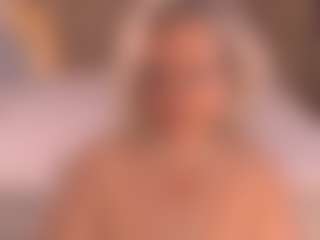 Live cam show with Arony - Green Eyes on Camsoda