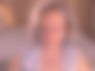 Arony MILF webcam performer live streaming