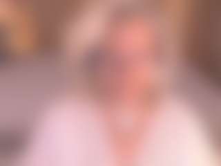 Live cam show with Arony - Green Eyes on Camsoda