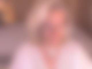 Arony MILF webcam performer live streaming