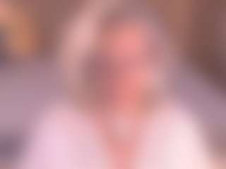 Arony MILF webcam performer live streaming