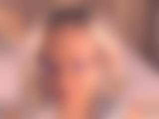 Arony MILF webcam performer live streaming