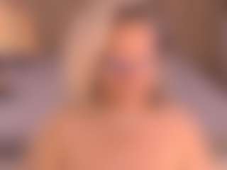 Live cam show with Arony - Big Tits MILF on Camsoda