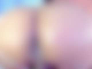 Live cam show with britany-hot - Tease on CamSextacy