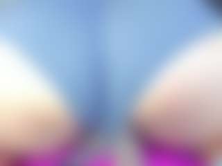 Live cam show with britany-hot - Black Hair on Fling VIP Chat