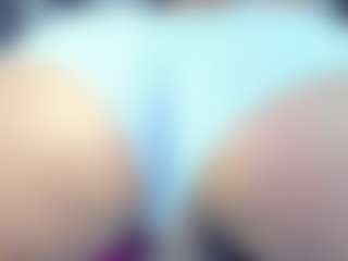 Live cam show with britany-hot - Tease on Camsoda