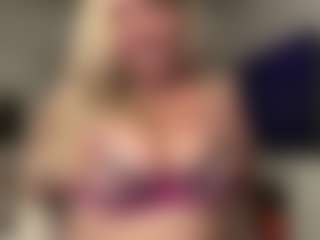lillylox's Live Sex Cam Show