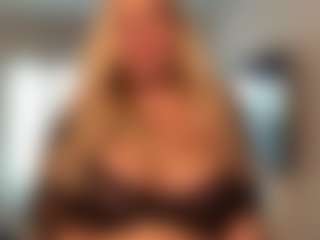 lillylox's Live Sex Cam Show