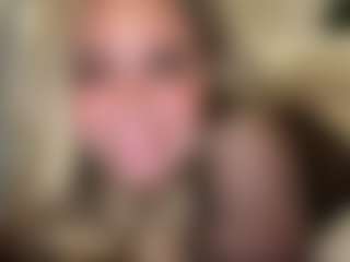 Live cam show with lillylox - Colombia MILF on Camsoda