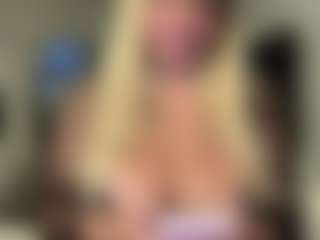 lillylox's Live Sex Cam Show