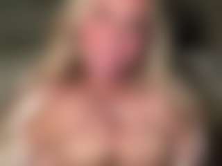 lillylox's Live Sex Cam Show