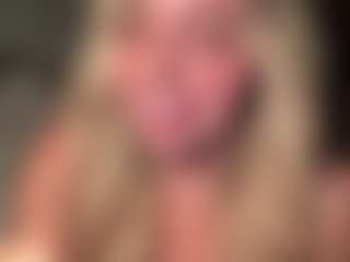 lillylox's Live Sex Cam Show