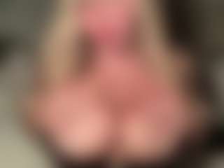 lillylox's Live Sex Cam Show