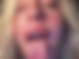 lillylox's Live Sex Cam Show