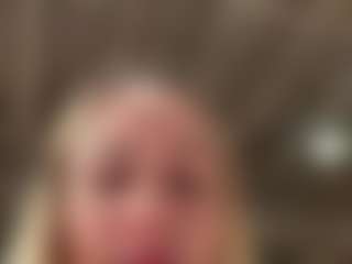 lillylox's Live Sex Cam Show