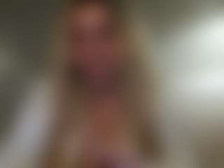 lillylox's Live Sex Cam Show