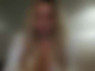 lillylox's Live Sex Cam Show
