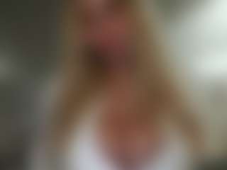 lillylox's Live Sex Cam Show