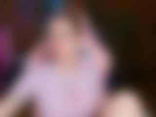 Live cam show with nicolebloom - Lovense on eurowanks.com
