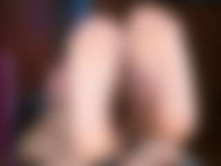 Live cam show with nicolebloom - Trimmed Teen (18+) on Milfs Live