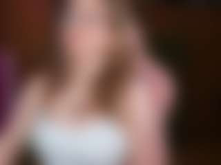 Live cam show with nicolebloom - Trimmed Granny on CSO-WL